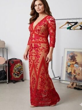 Marchesa notte Sz 10 Red Embroidered Lace Dress